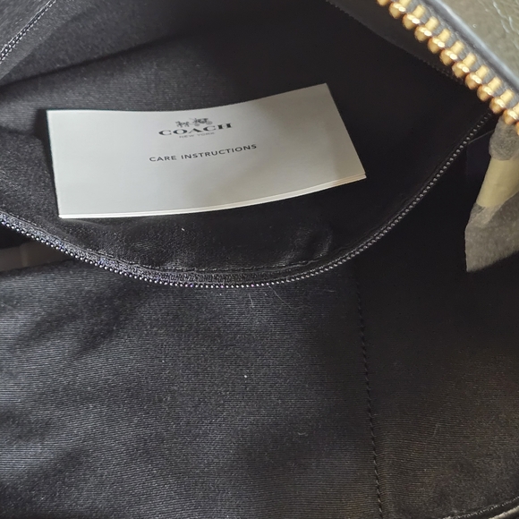 Coach Leather Women's Cross-Body/Handbag - Picture 12 of 17